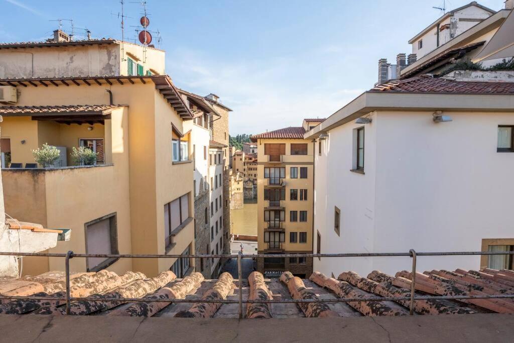 Ferienwohnung Ponte Vecchio'S Penthouse Florenz Exterior foto