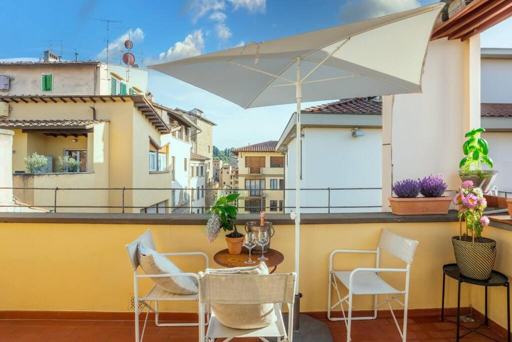 Ferienwohnung Ponte Vecchio'S Penthouse Florenz Exterior foto